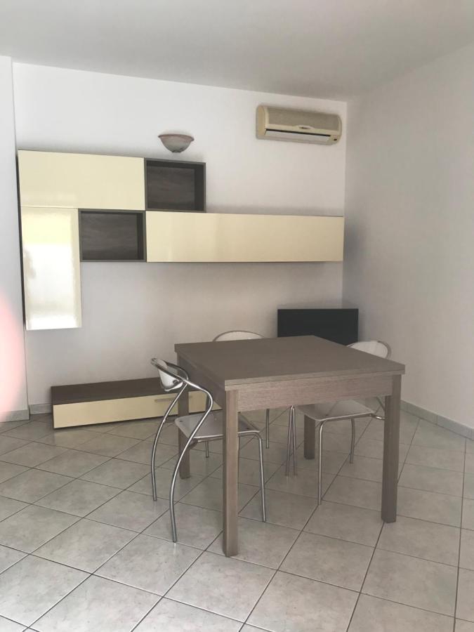 Casa Camere Pistis Assemini Dış mekan fotoğraf
