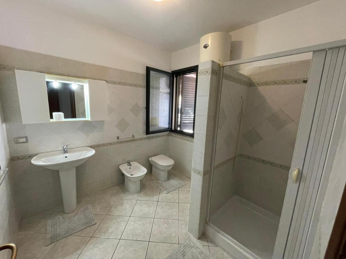 Casa Camere Pistis Assemini Dış mekan fotoğraf