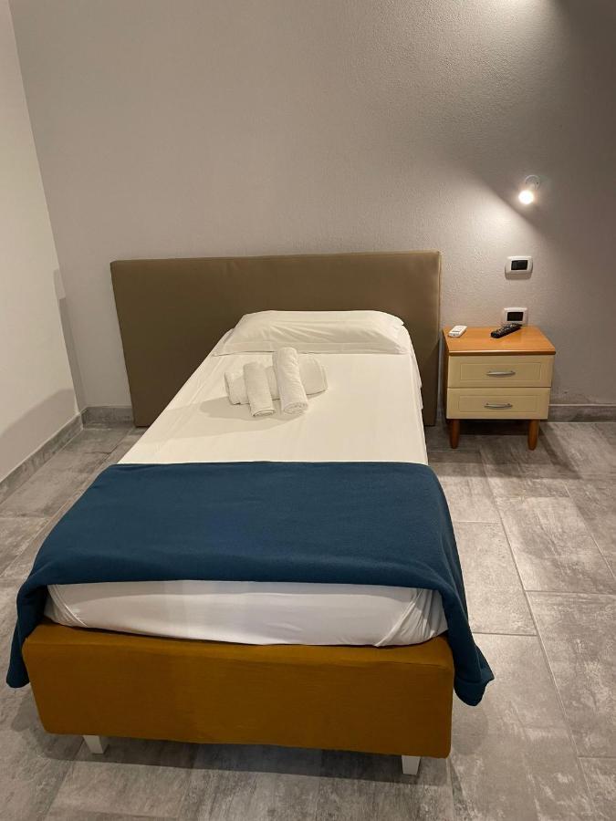 Casa Camere Pistis Assemini Dış mekan fotoğraf