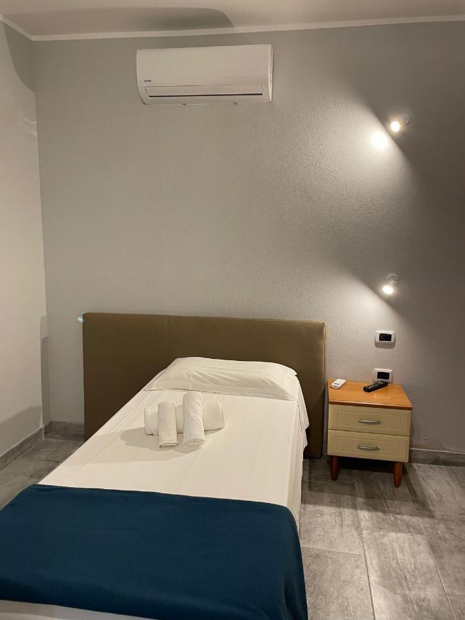 Casa Camere Pistis Assemini Dış mekan fotoğraf